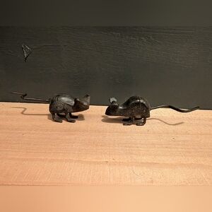 Cast Iron Mice Card Holders